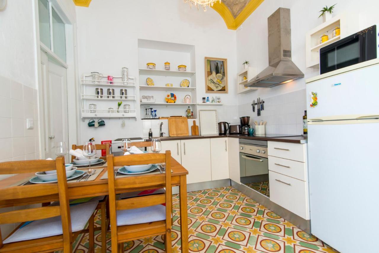 Charming Town House Just 500M From The Marina And Its Well Known Typical Market Olhao Bagian luar foto
